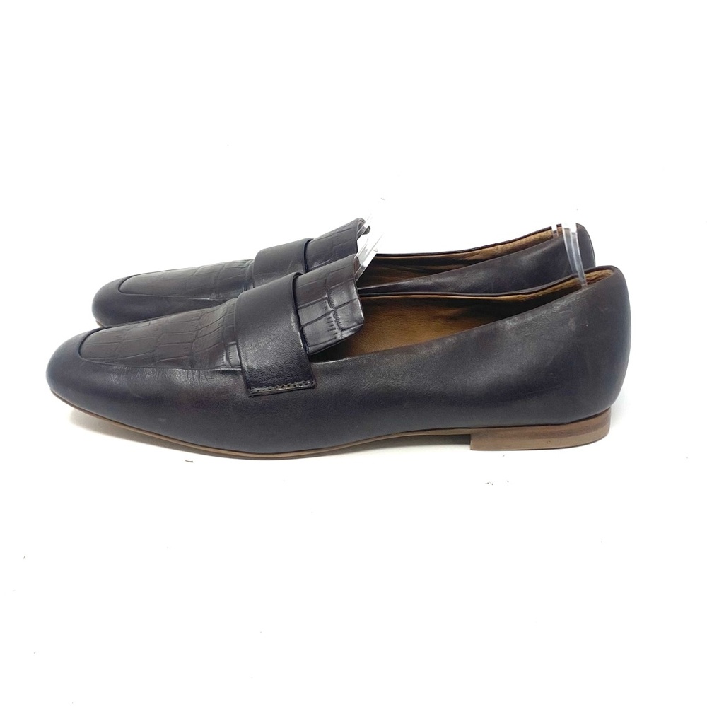 The White Company Flats